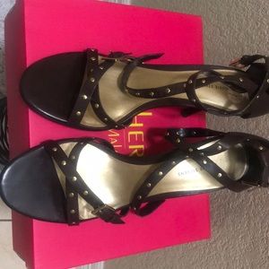 Valerie Stevens sandals